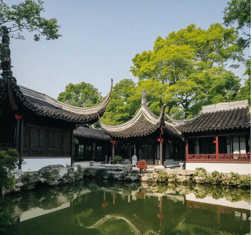 上海苍白土建有限公司